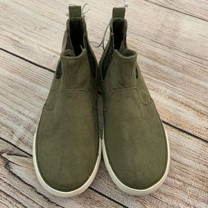 Cat & Jack olive Anton High top slip on sneakers